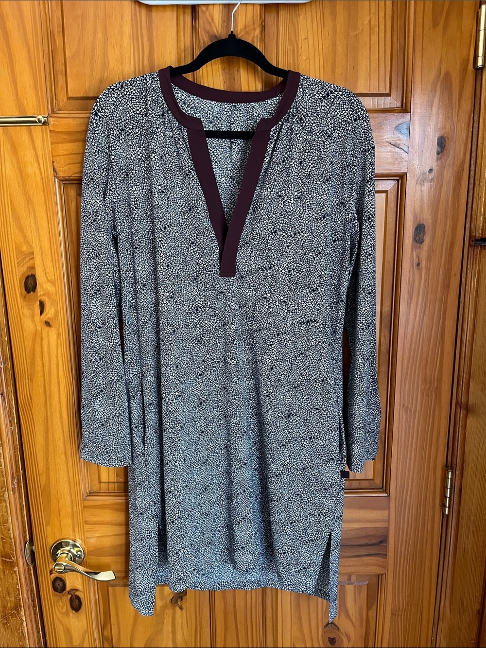 Lululemon Effortless Dress - Picture 4 of 7